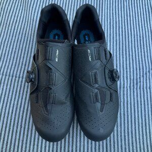 Shimano RC3 Cycling Shoes - Mens size 12.5 (48 E EU sizing)